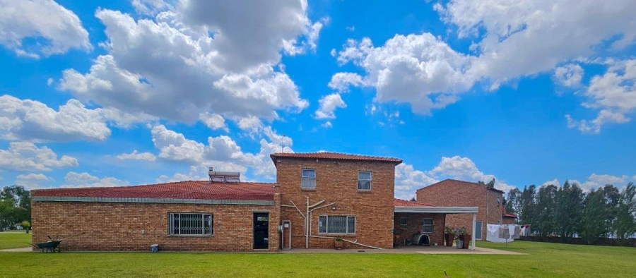 3 Bedroom Property for Sale in Oranjeville Free State